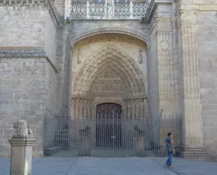 Puerta de Entrada de la Catedral de Ávila